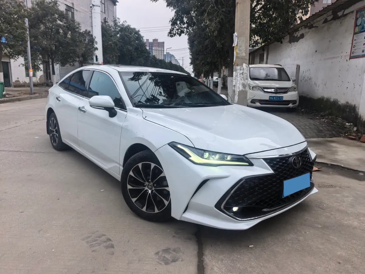 2023 Toyota Avalon 2.5L 207HP L4 8AT,autocango,china used car exporter,china ev exporter,chinese used car exporter,chinese used ev exporter