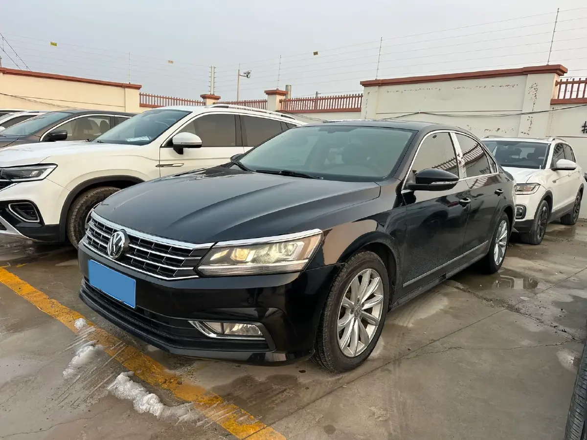 2017 Volkswagen Passat 1.8T 180HP L4 7DCT