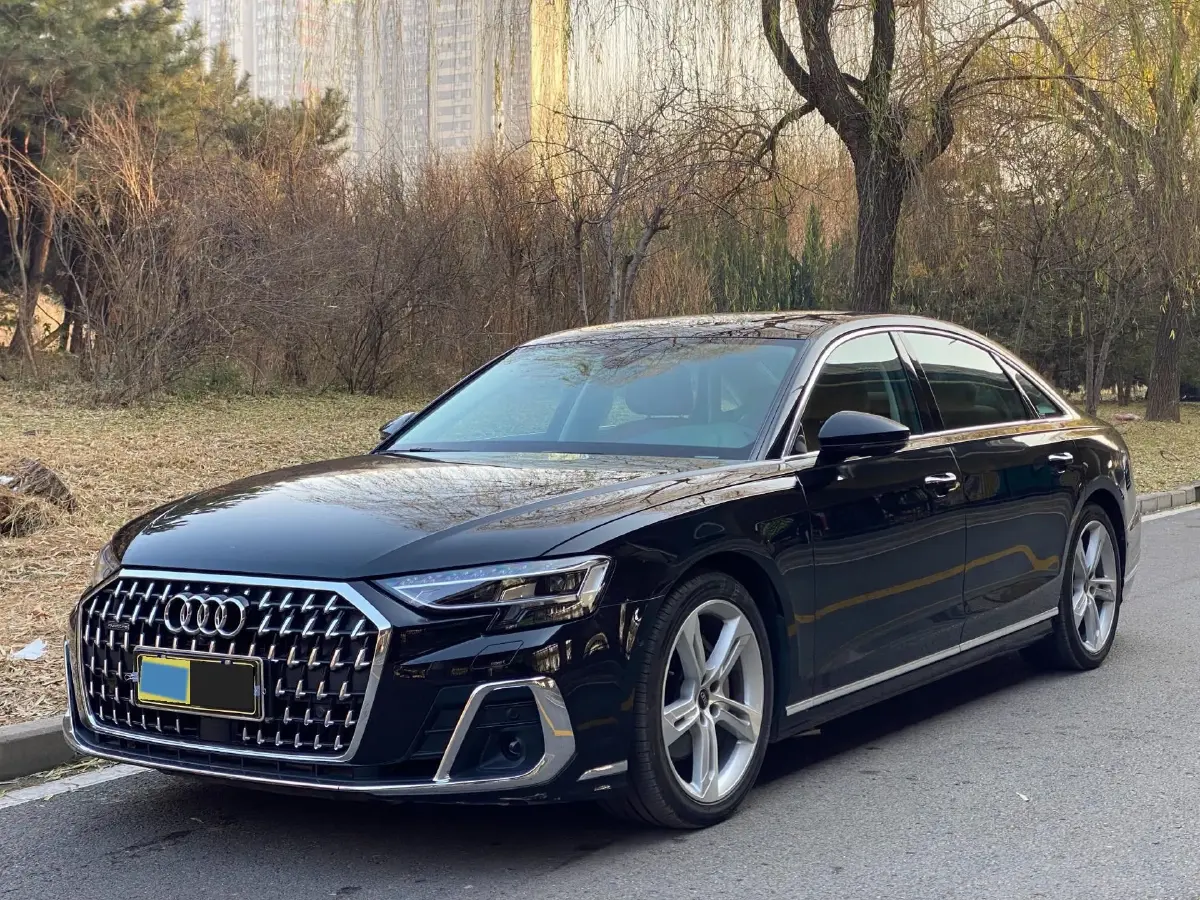 2023 Audi A8 3.0T 286HP V6 8AT