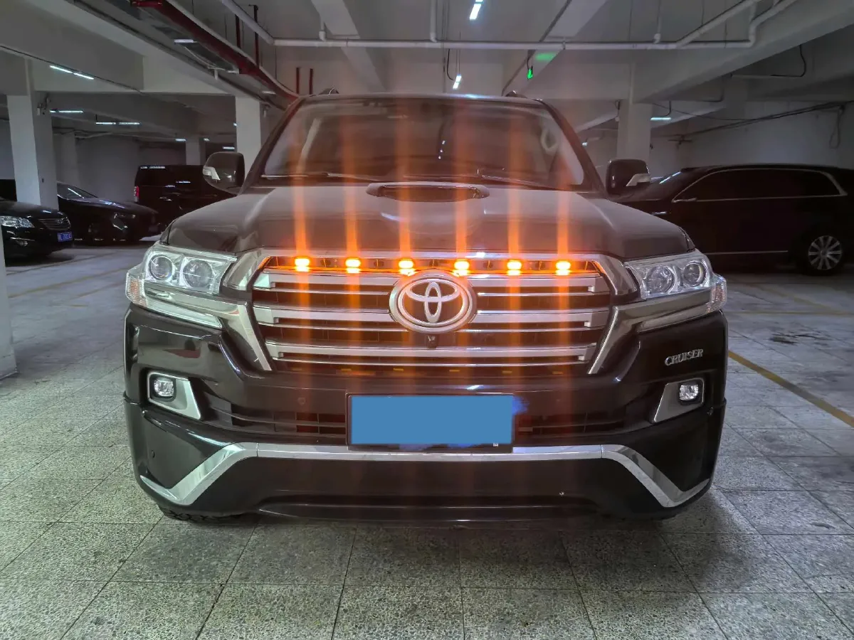 2015 Toyota Land Cruiser 4.0L 275HP V6 5AT,autocango,china used car exporter,china ev exporter,chinese used car exporter,chinese used ev exporter