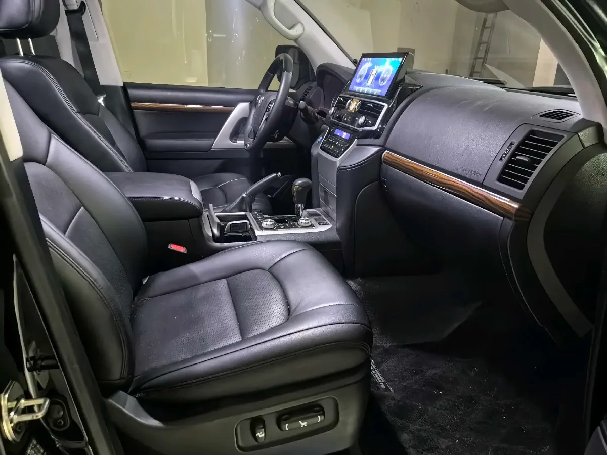 2015 Toyota Land Cruiser 4.0L 275HP V6 5AT,autocango,china used car exporter,china ev exporter,chinese used car exporter,chinese used ev exporter