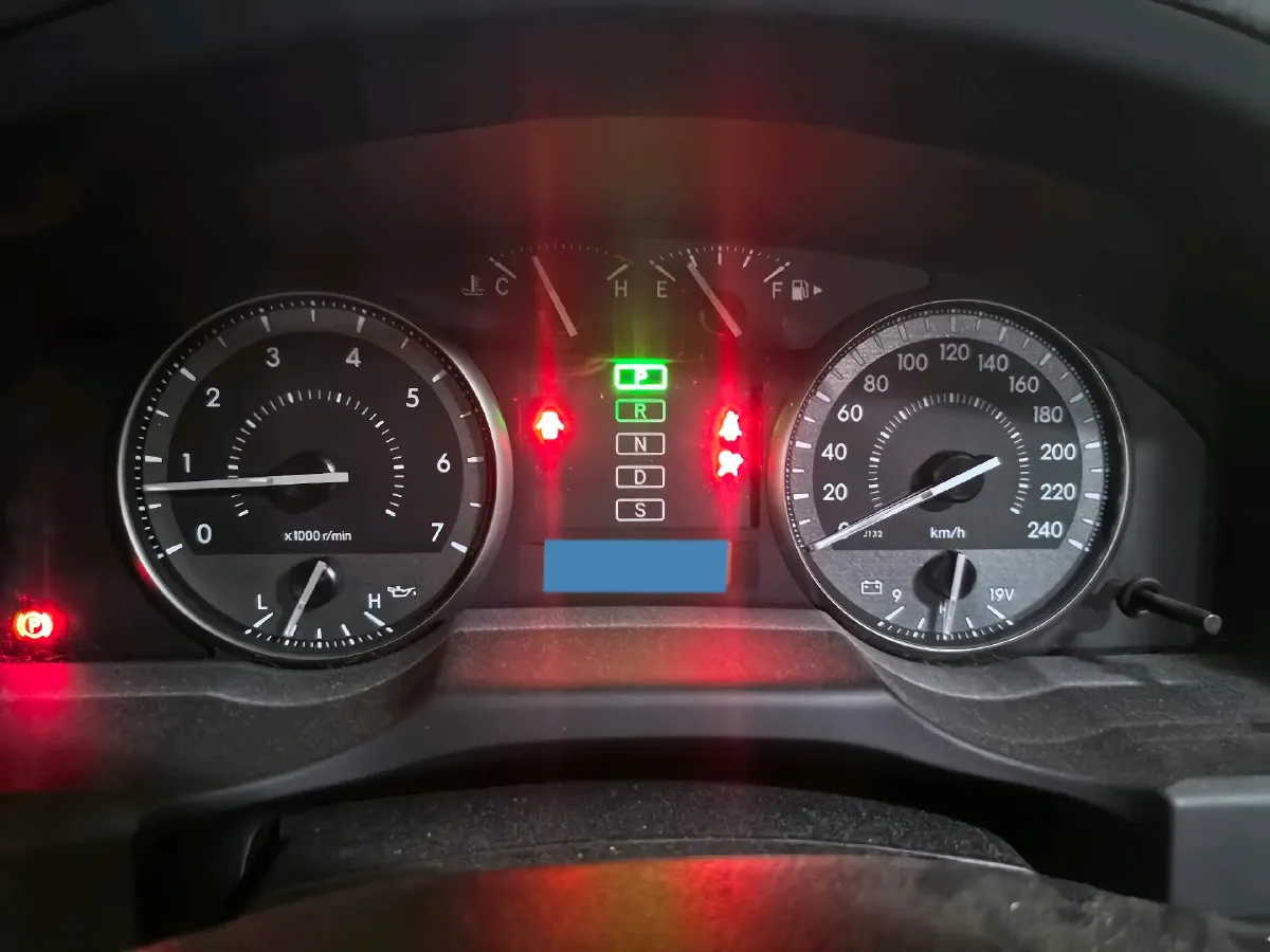 2015 Toyota Land Cruiser 4.0L 275HP V6 5AT,autocango,china used car exporter,china ev exporter,chinese used car exporter,chinese used ev exporter