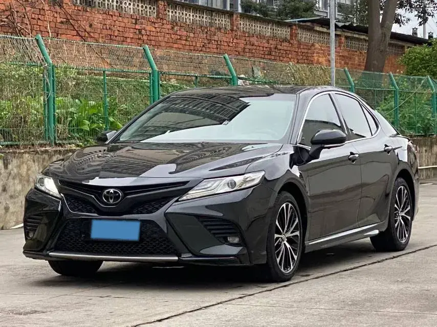 2018 Toyota Camry 2.5L 209HP L4 8AT