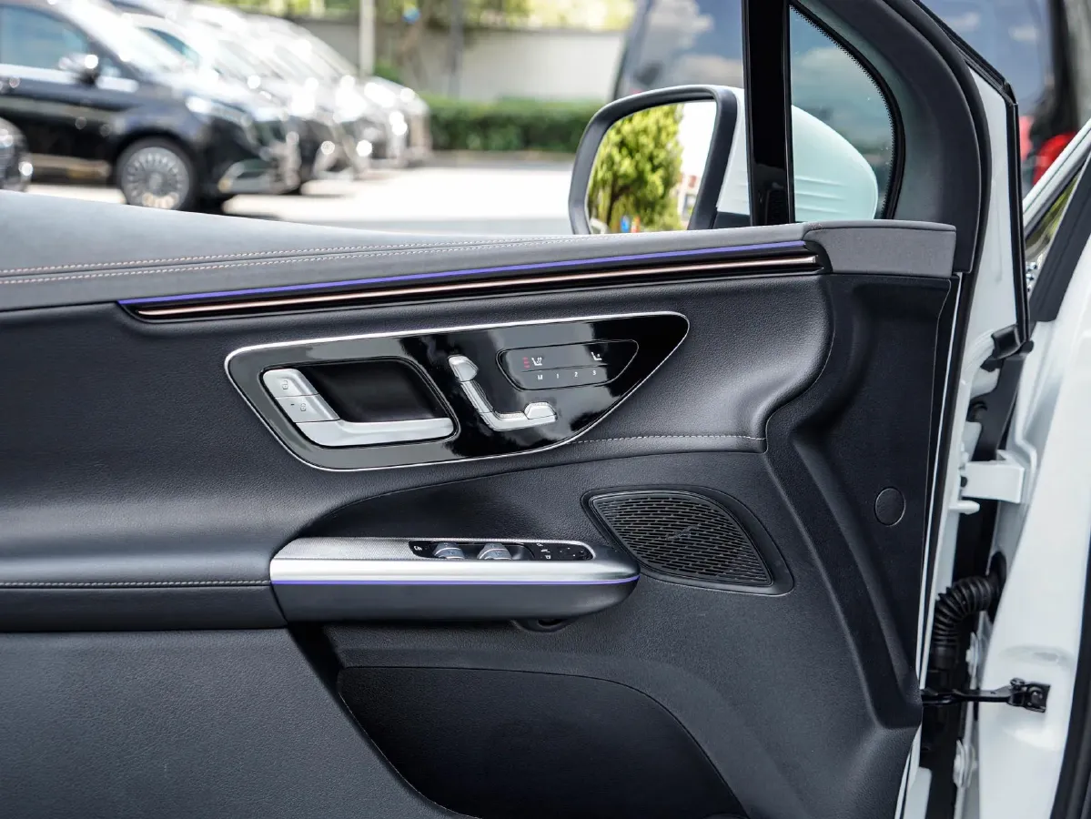 2024 Mercedes-Benz EQE SUV BEV 96.1KWH,autocango,china used car exporter,china ev exporter,chinese used car exporter,chinese used ev exporter