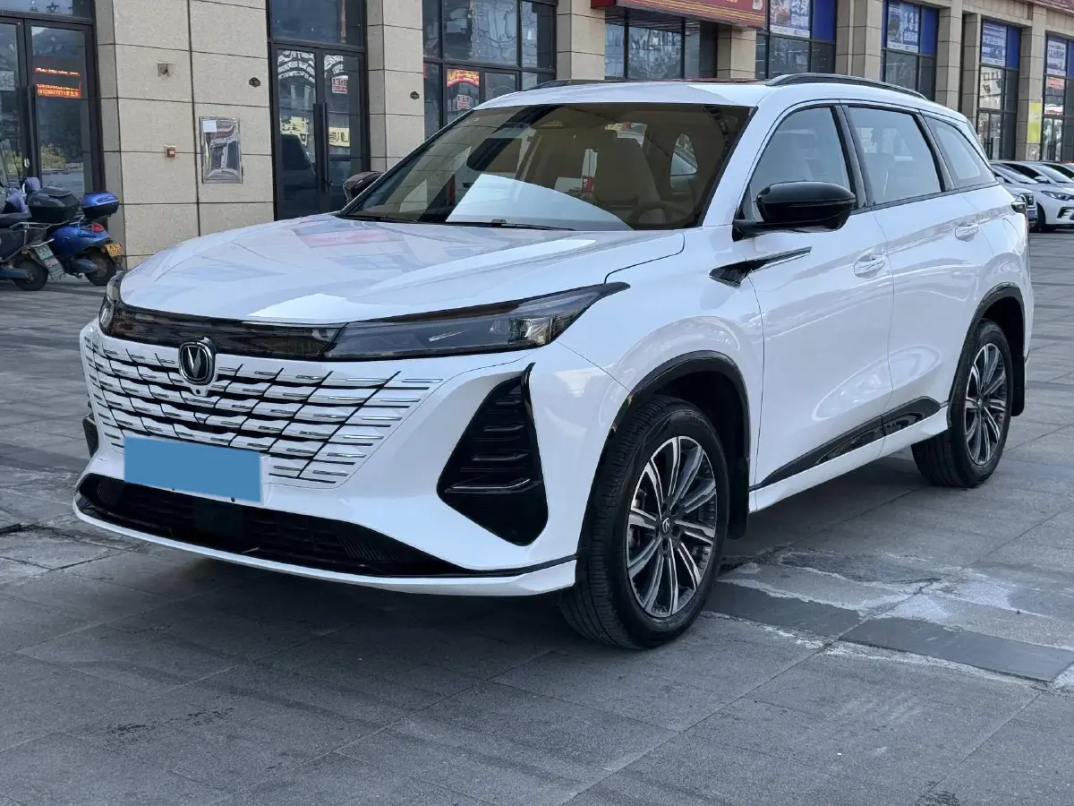 2025 ChangAn CS75 Plus 1.5T 192HP L4 8AT