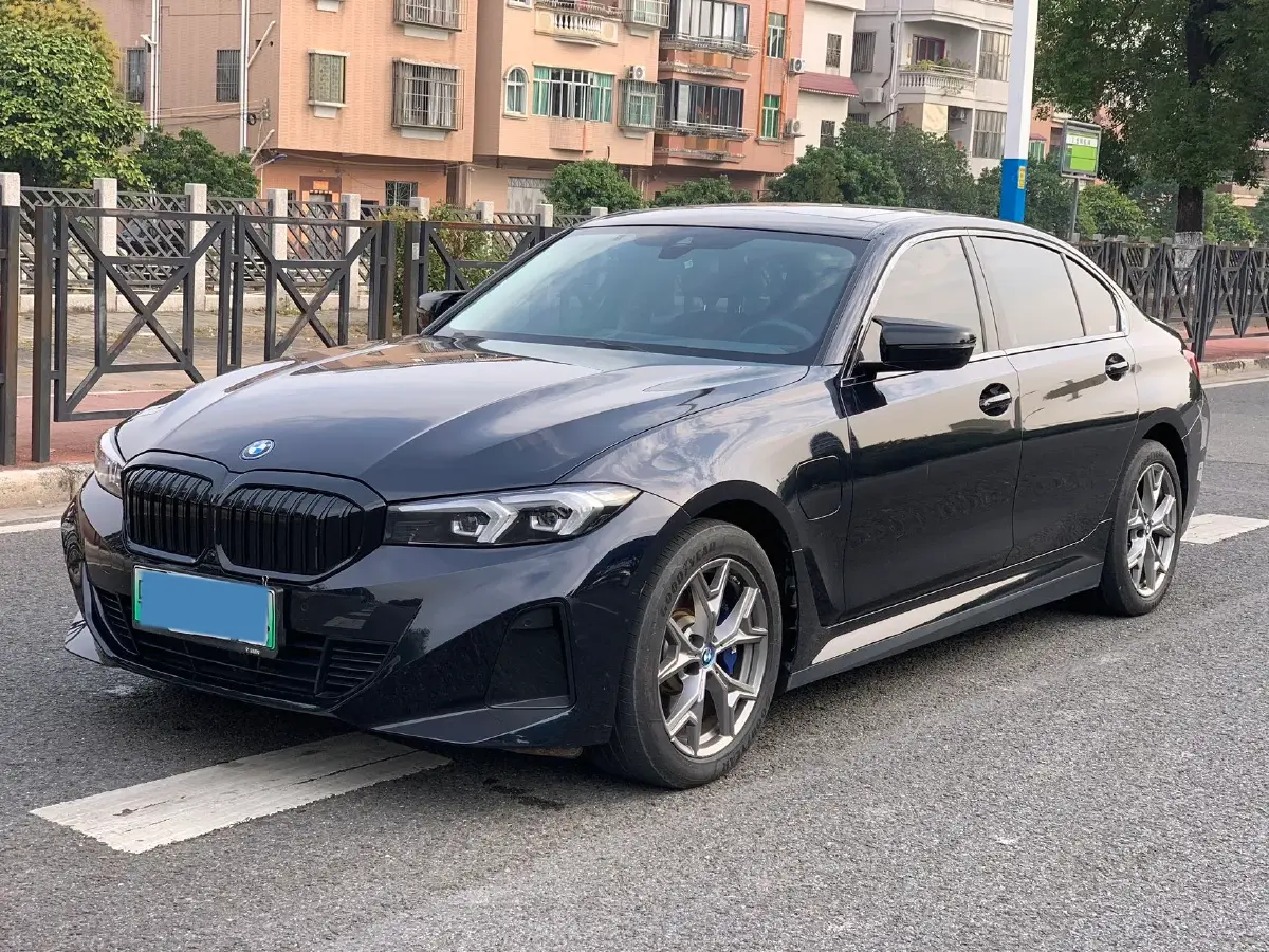 2024 BMW i3 BEV 70KWH