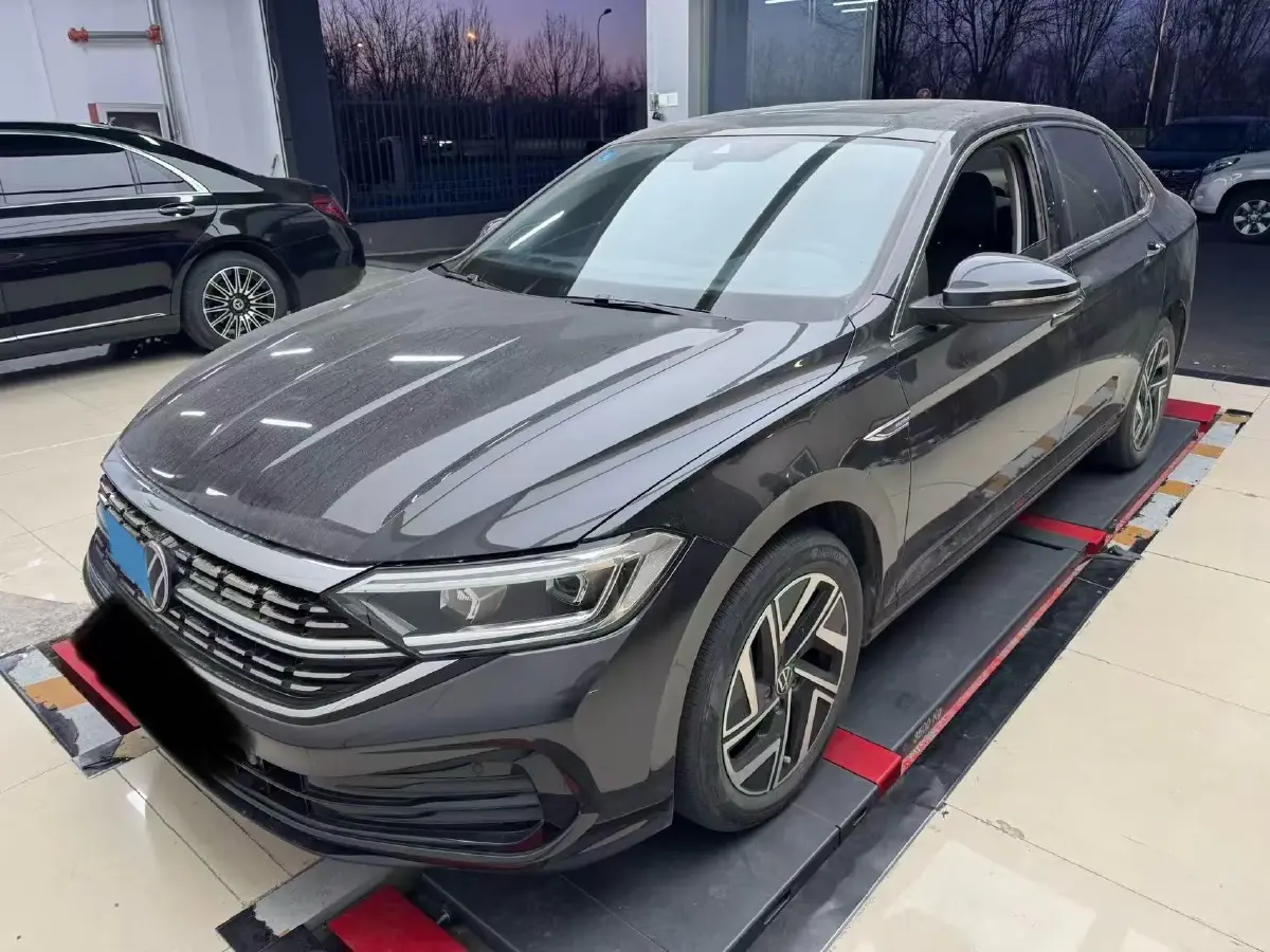 2023 Volkswagen Sagitar 1.5T 160HP L4 7DCT