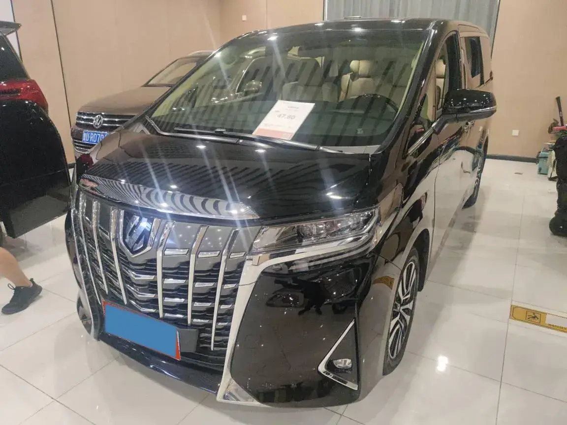 2019 Toyota Alphard 2.5L 117HP L4 E-CVT Hybrid