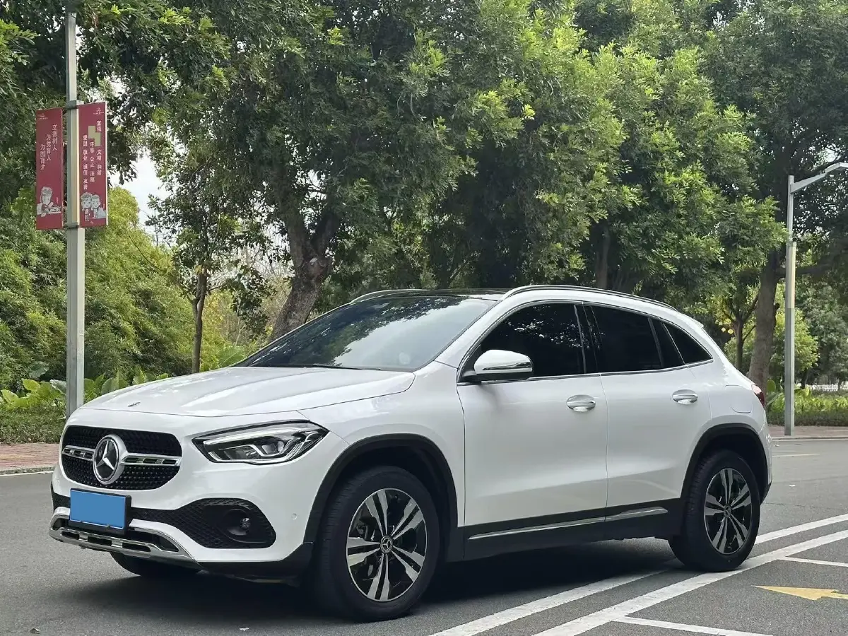 2023 Mercedes-Benz GLA Class 2.0T 190HP L4 8DCT