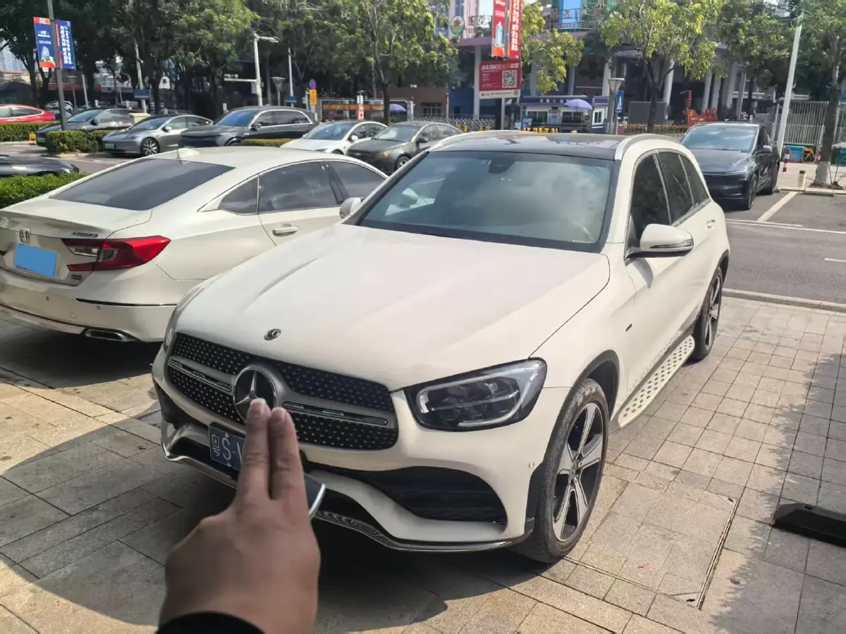 2022 Mercedes-Benz GLC Class 2.0T 258HP L4 9AT