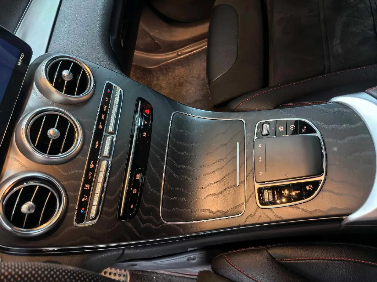 2022 Mercedes-Benz GLC Coupe AMG 3.0T 390HP V6 9AT,autocango,china used car exporter,china ev exporter,chinese used car exporter,chinese used ev exporter