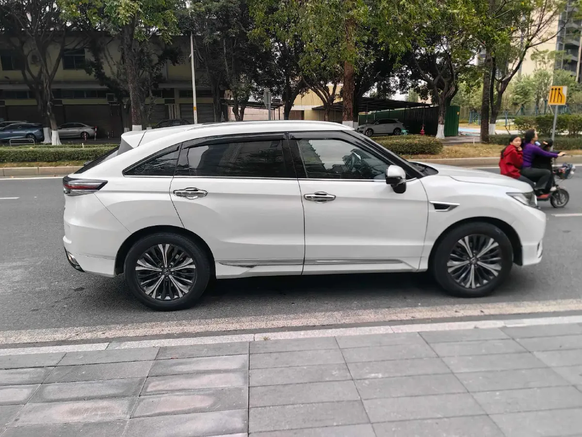 2020 Honda UR-V 2.0T 272HP L4 9AT,autocango,china used car exporter,china ev exporter,chinese used car exporter,chinese used ev exporter