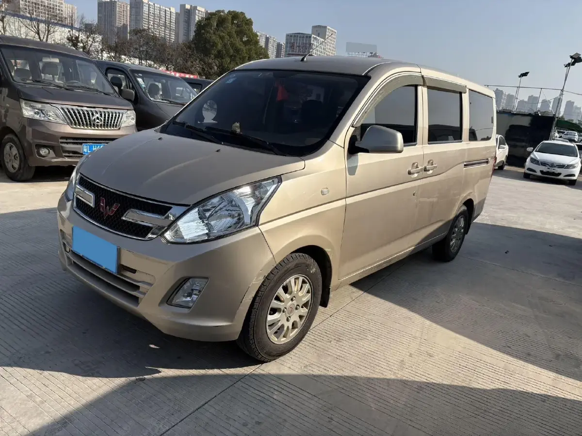 2016 WuLing RongGuang V 1.5L 112HP L4 5MT