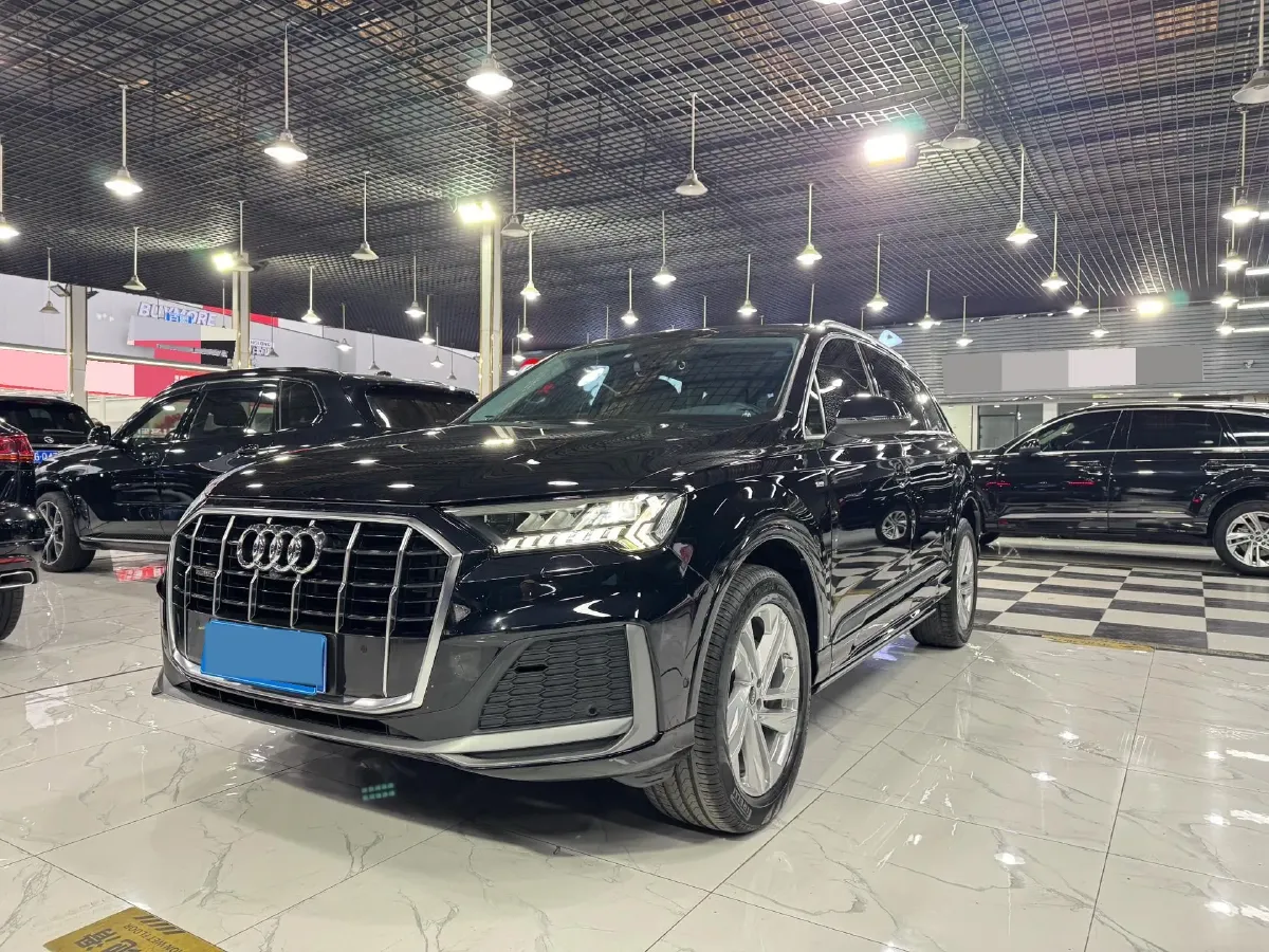 2021 Audi Q7 2.0T 245HP L4 8AT,autocango,china used car exporter,china ev exporter,chinese used car exporter,chinese used ev exporter