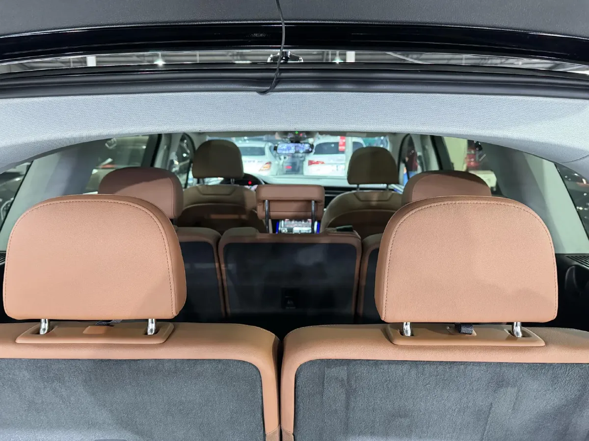 2021 Audi Q7 2.0T 245HP L4 8AT,autocango,china used car exporter,china ev exporter,chinese used car exporter,chinese used ev exporter