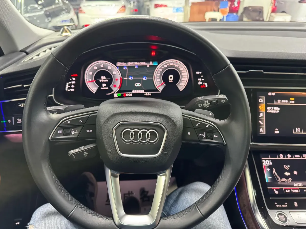 2021 Audi Q7 2.0T 245HP L4 8AT,autocango,china used car exporter,china ev exporter,chinese used car exporter,chinese used ev exporter