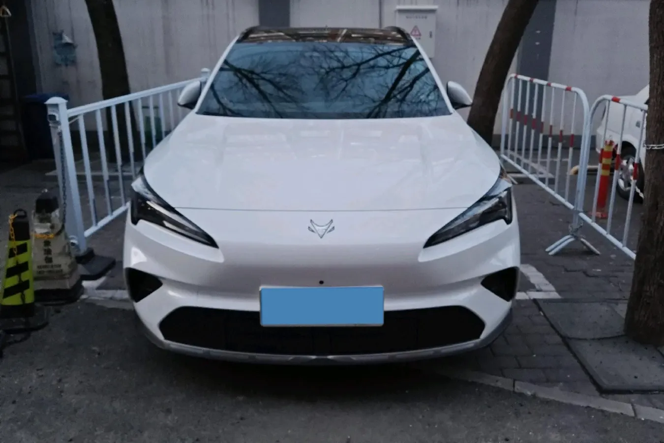 2026 ARCFOX αT5 Range Extended REEV,autocango,china used car exporter,china ev exporter,chinese used car exporter,chinese used ev exporter
