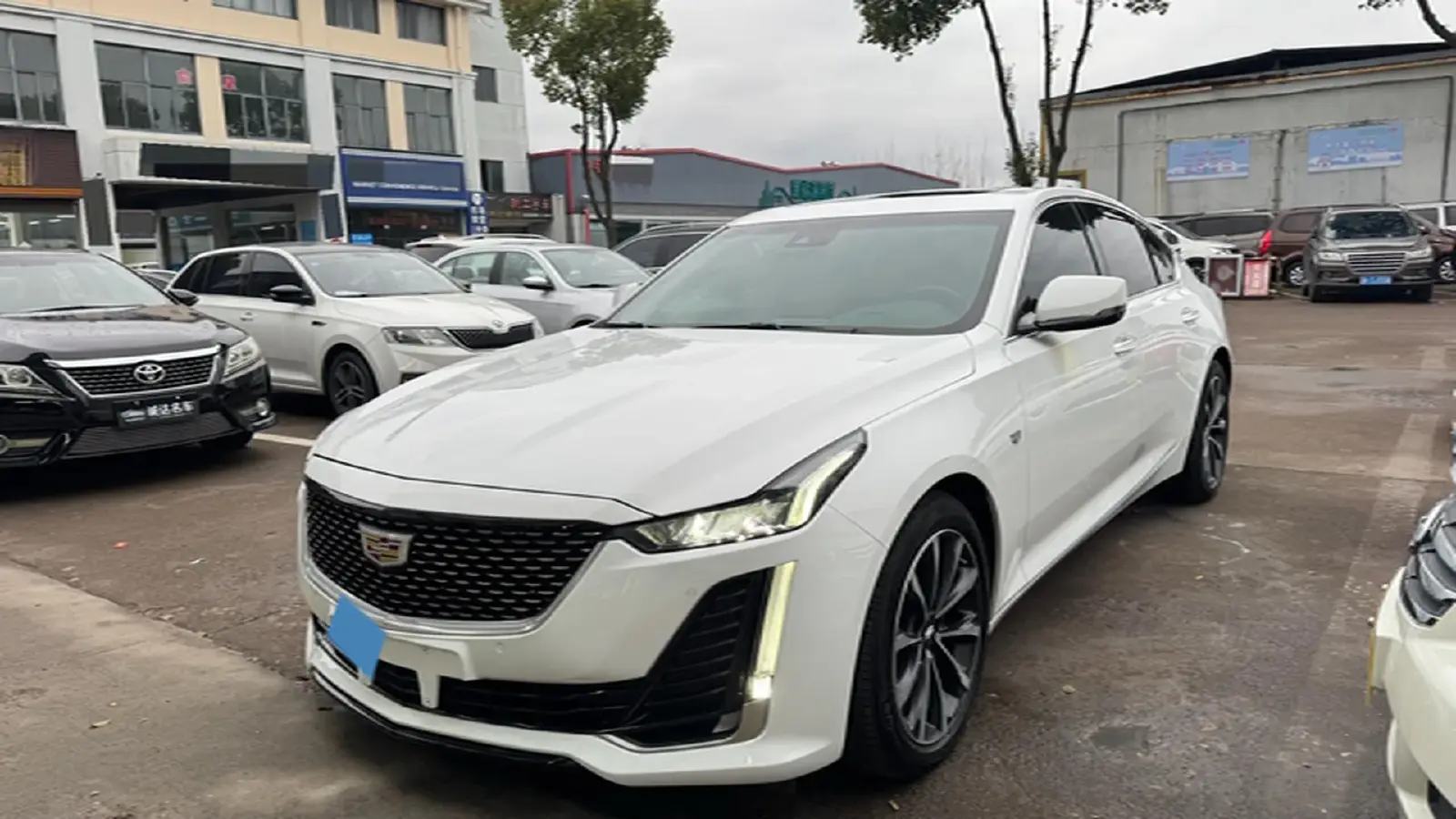 2022 Cadillac CT5 2.0T 237HP L4 10AT