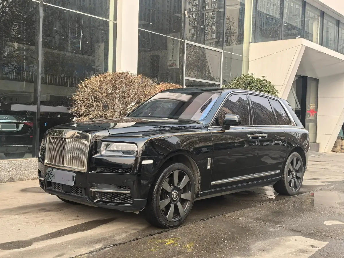 2024 Rolls-Royce Cullinan 6.7T 571HP V12 8AT