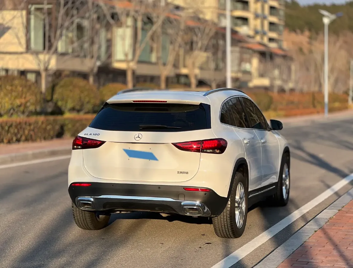 2022 Mercedes-Benz GLA Class 1.3T 136HP L4 7DCT,autocango,china used car exporter,china ev exporter,chinese used car exporter,chinese used ev exporter