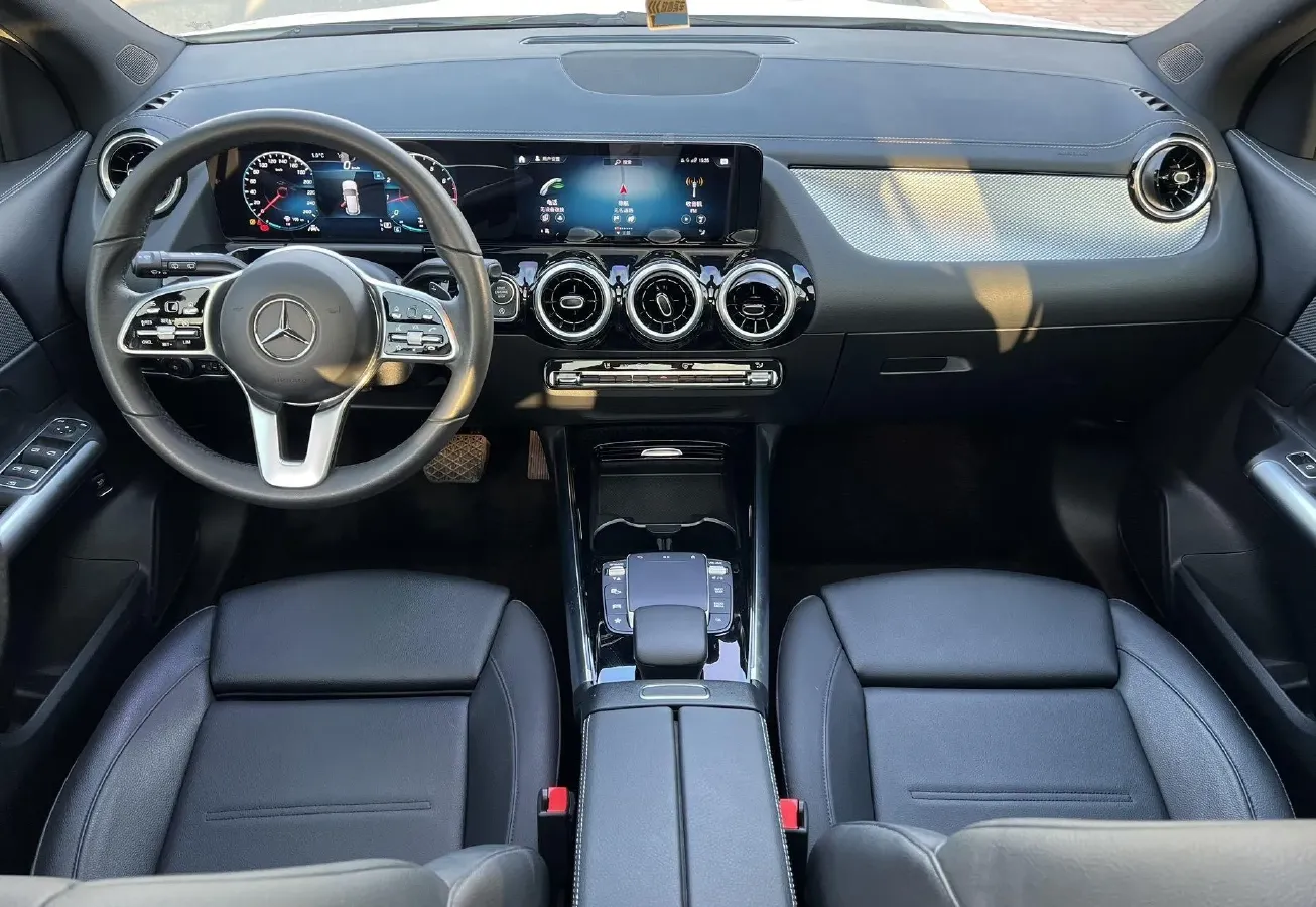 2022 Mercedes-Benz GLA Class 1.3T 136HP L4 7DCT,autocango,china used car exporter,china ev exporter,chinese used car exporter,chinese used ev exporter