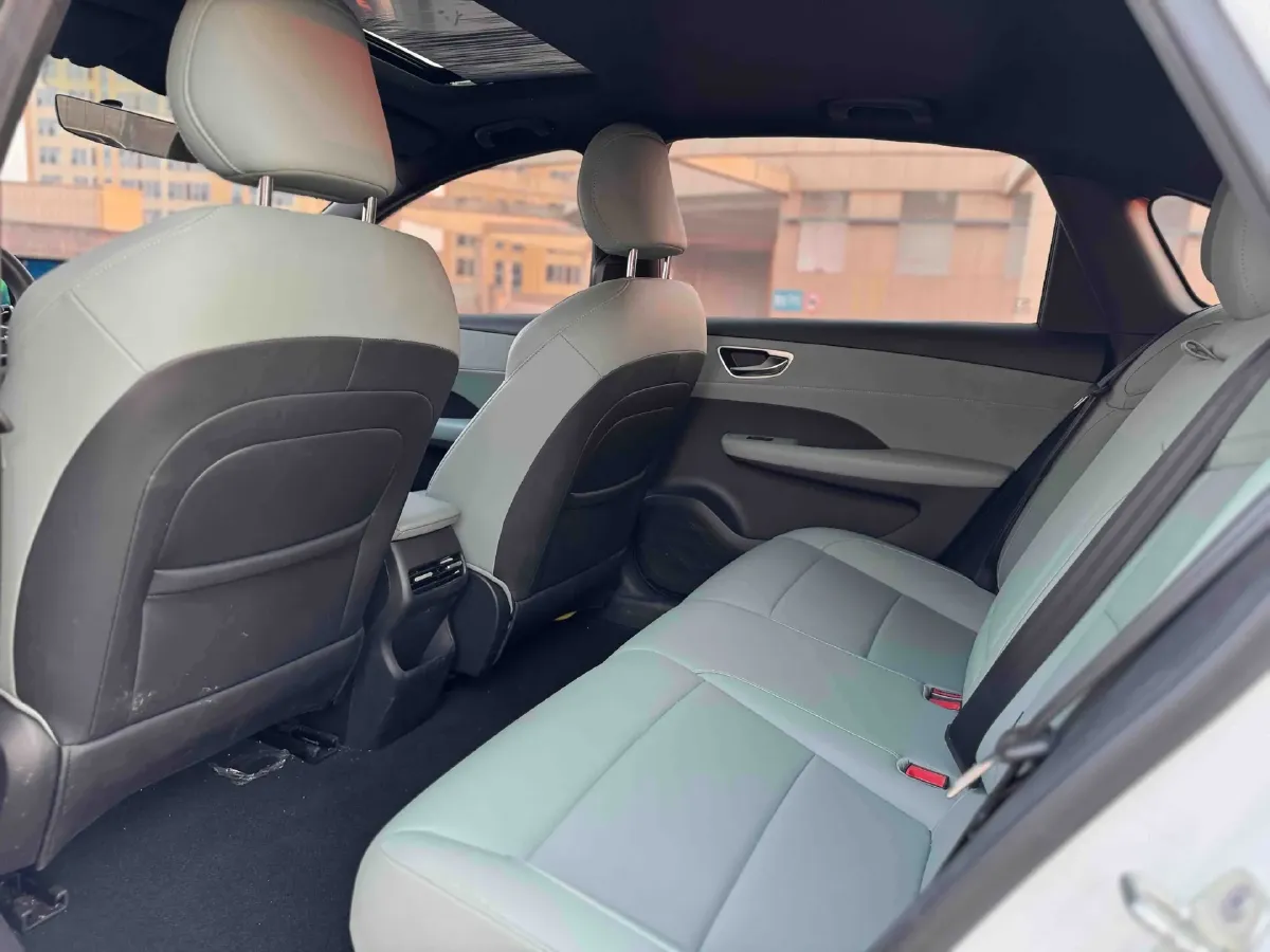 2025 Roewe D6 BEV,autocango,china used car exporter,china ev exporter,chinese used car exporter,chinese used ev exporter