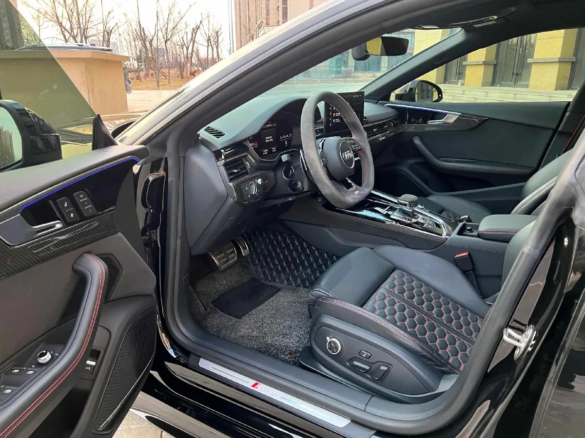 2022 Audi RS 5 2.9T 450HP V6 8AT,autocango,china used car exporter,china ev exporter,chinese used car exporter,chinese used ev exporter