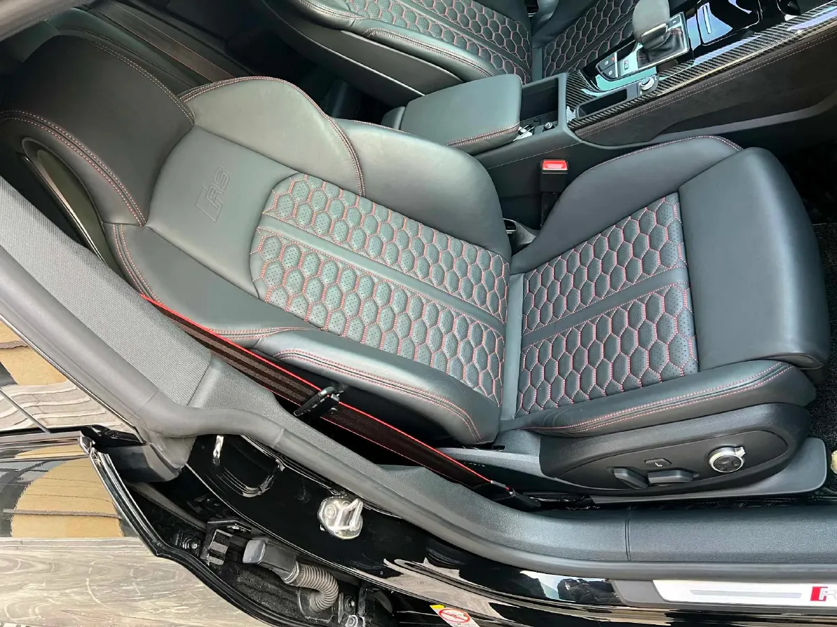 2022 Audi RS 5 2.9T 450HP V6 8AT,autocango,china used car exporter,china ev exporter,chinese used car exporter,chinese used ev exporter