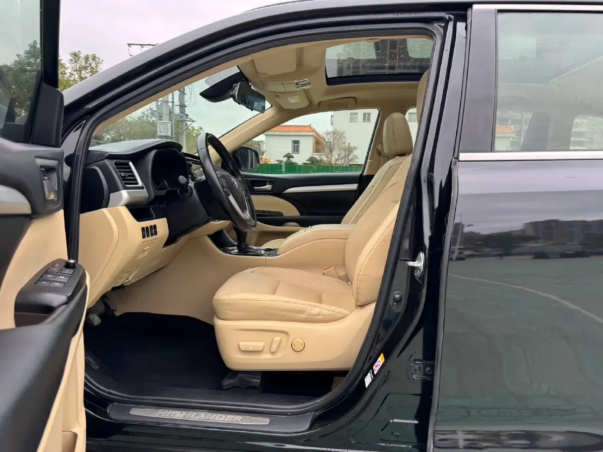 2019 Mazda CX-8 2.5L 192HP L4 6AT,autocango,china used car exporter,china ev exporter,chinese used car exporter,chinese used ev exporter