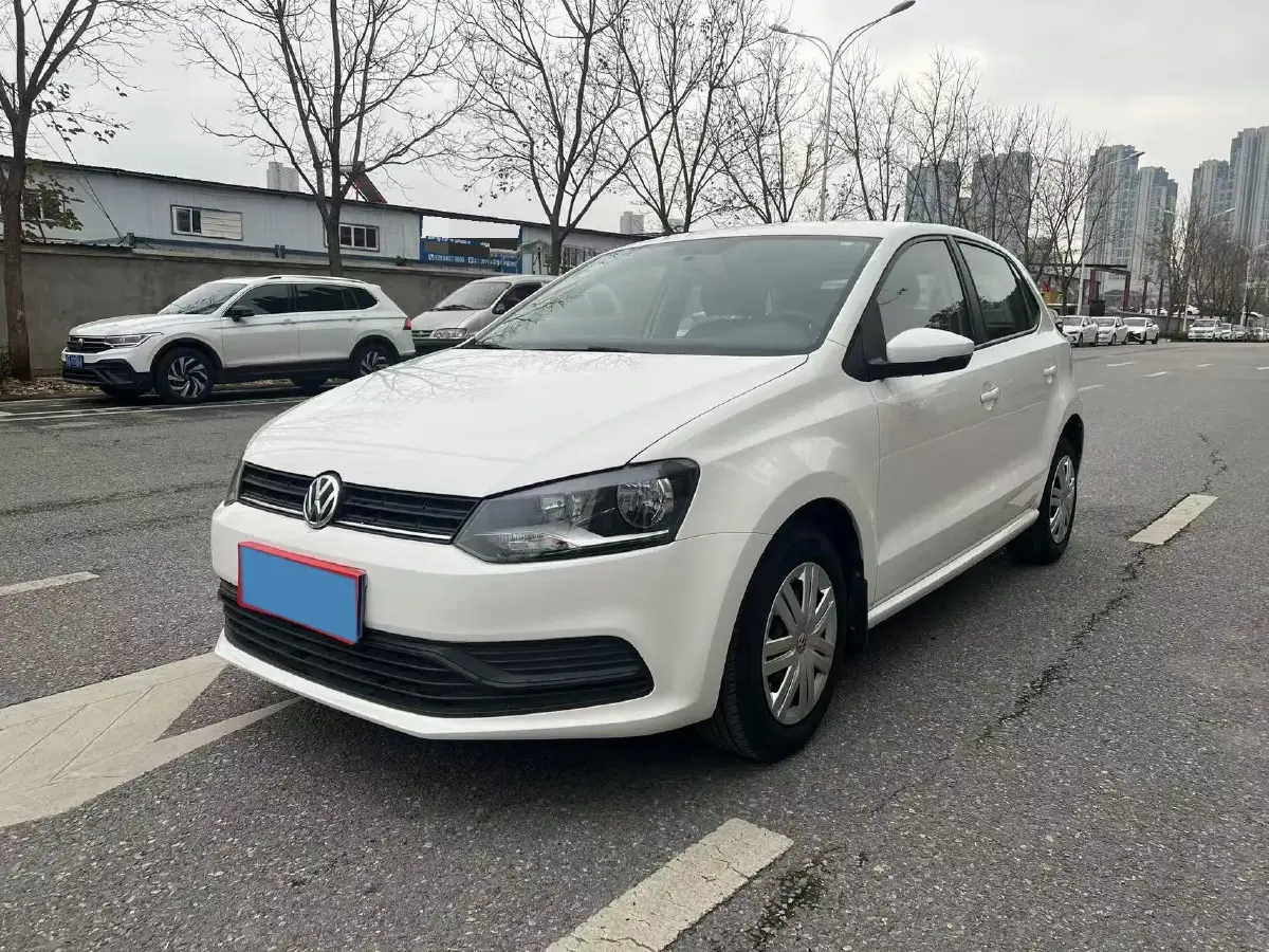 2016 Volkswagen Polo 1.4L 90HP L4 5MT