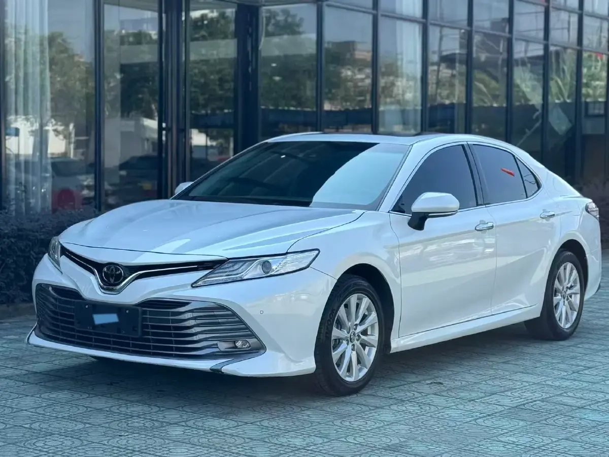 2018 Toyota Camry 2.0L 169HP L4 6AT