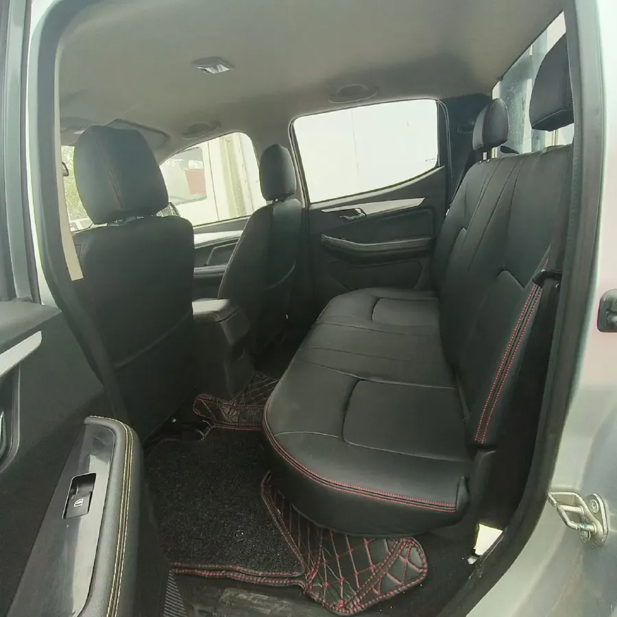 2020 JMC BaoDian 2.5T 140HP L4 5MT,autocango,china used car exporter,china ev exporter,chinese used car exporter,chinese used ev exporter