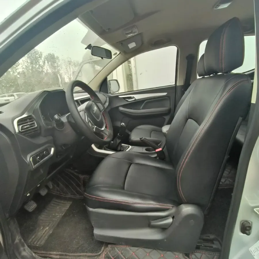 2020 JMC BaoDian 2.5T 140HP L4 5MT,autocango,china used car exporter,china ev exporter,chinese used car exporter,chinese used ev exporter