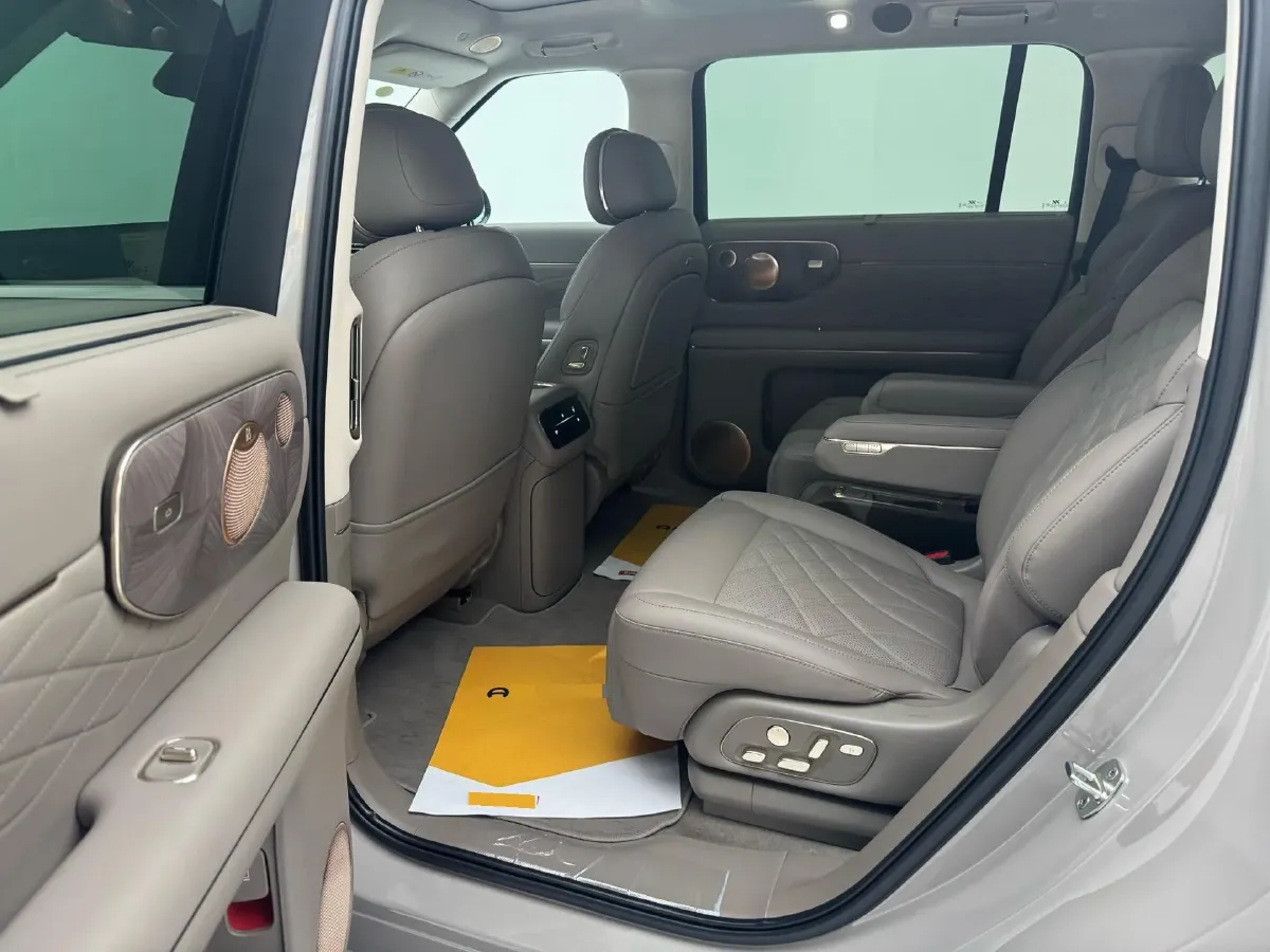 2026 IM LS9 REEV 155HP REEV,autocango,china used car exporter,china ev exporter,chinese used car exporter,chinese used ev exporter