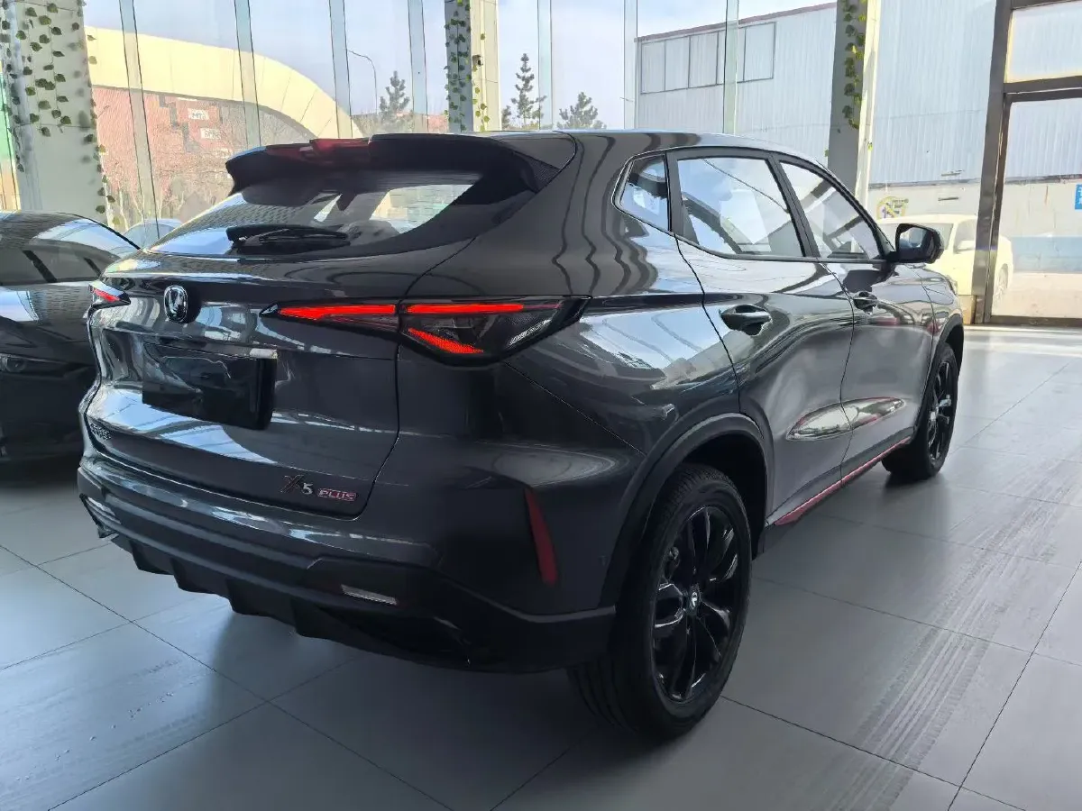 2024 ChangAn X5 PLUS 1.5T 188HP L4 7DCT,autocango,china used car exporter,china ev exporter,chinese used car exporter,chinese used ev exporter