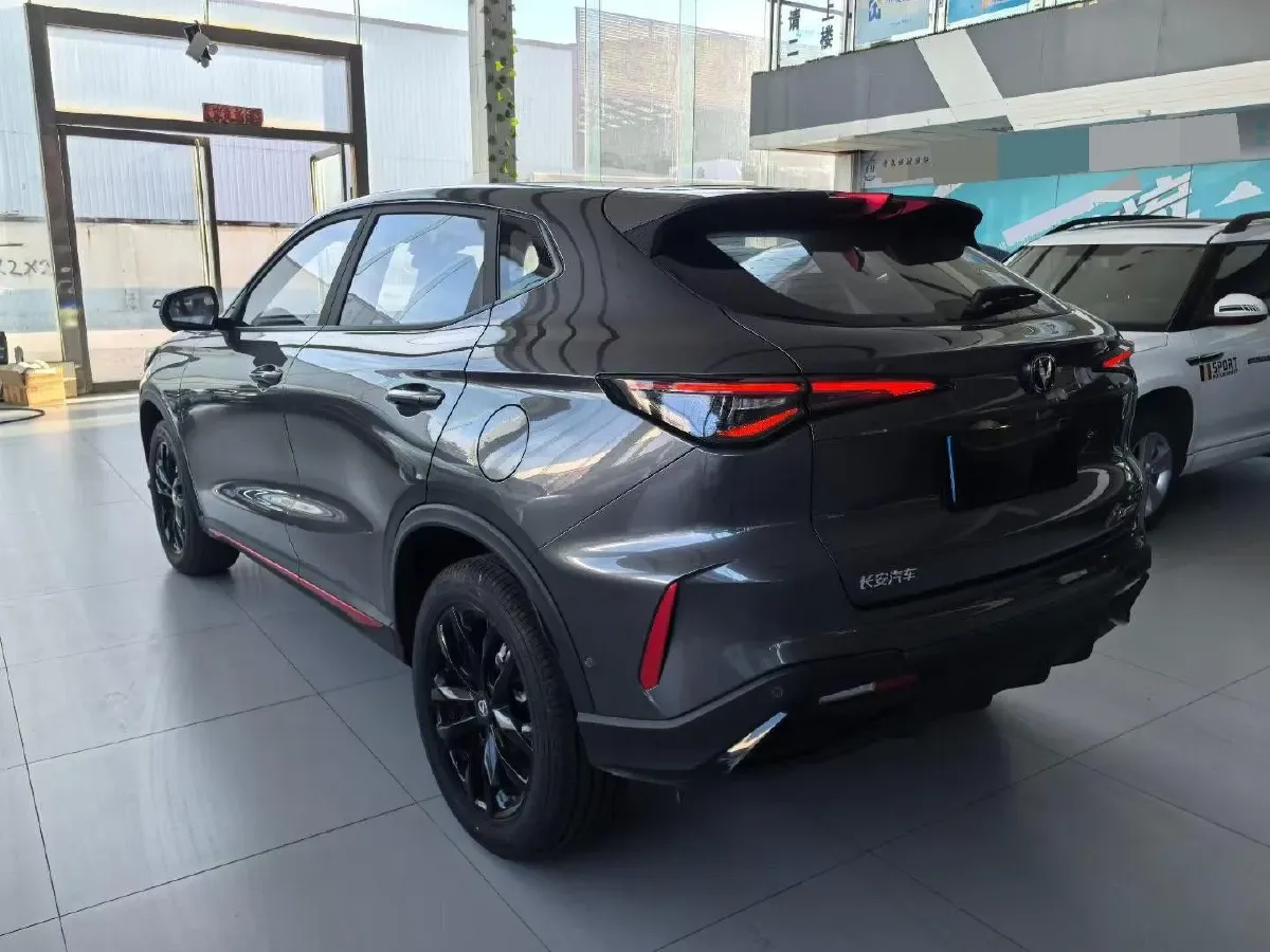 2024 ChangAn X5 PLUS 1.5T 188HP L4 7DCT,autocango,china used car exporter,china ev exporter,chinese used car exporter,chinese used ev exporter