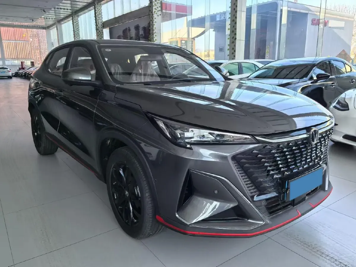 2024 ChangAn X5 PLUS 1.5T 188HP L4 7DCT,autocango,china used car exporter,china ev exporter,chinese used car exporter,chinese used ev exporter