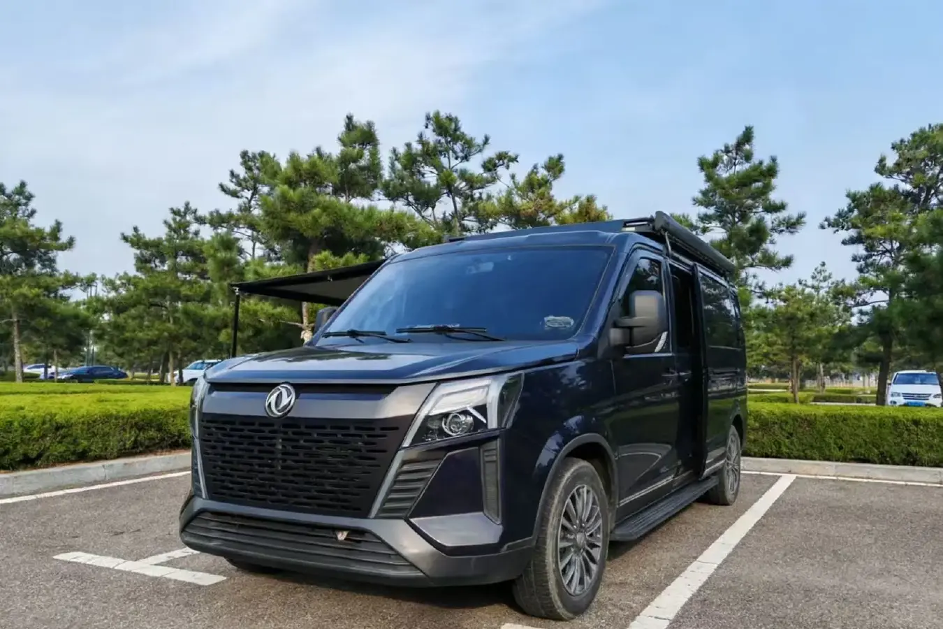 2023 MAXUS XinTu V80 2.0T 127HP L4 6MT