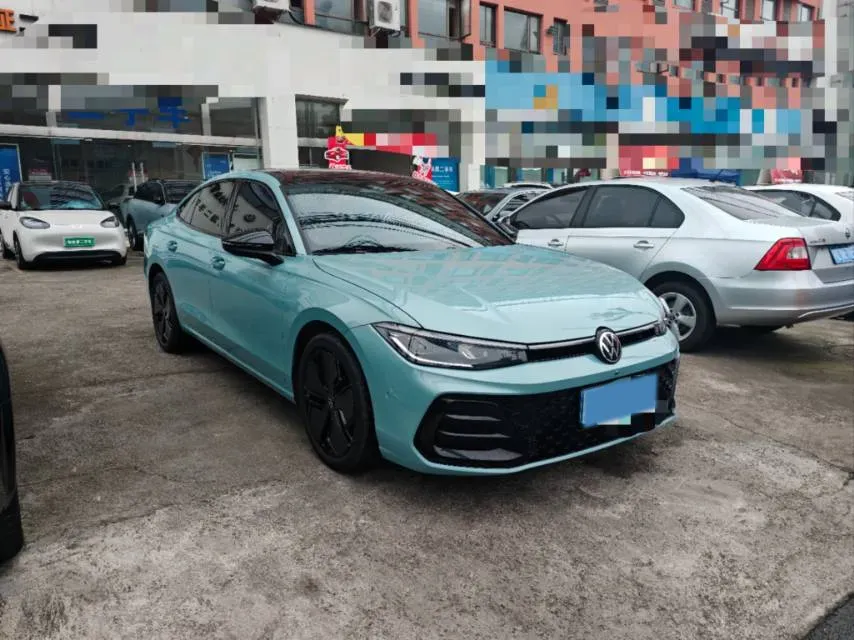 2025 Volkswagen Passat 2.0T 220HP L4 7DCT,autocango,china used car exporter,china ev exporter,chinese used car exporter,chinese used ev exporter