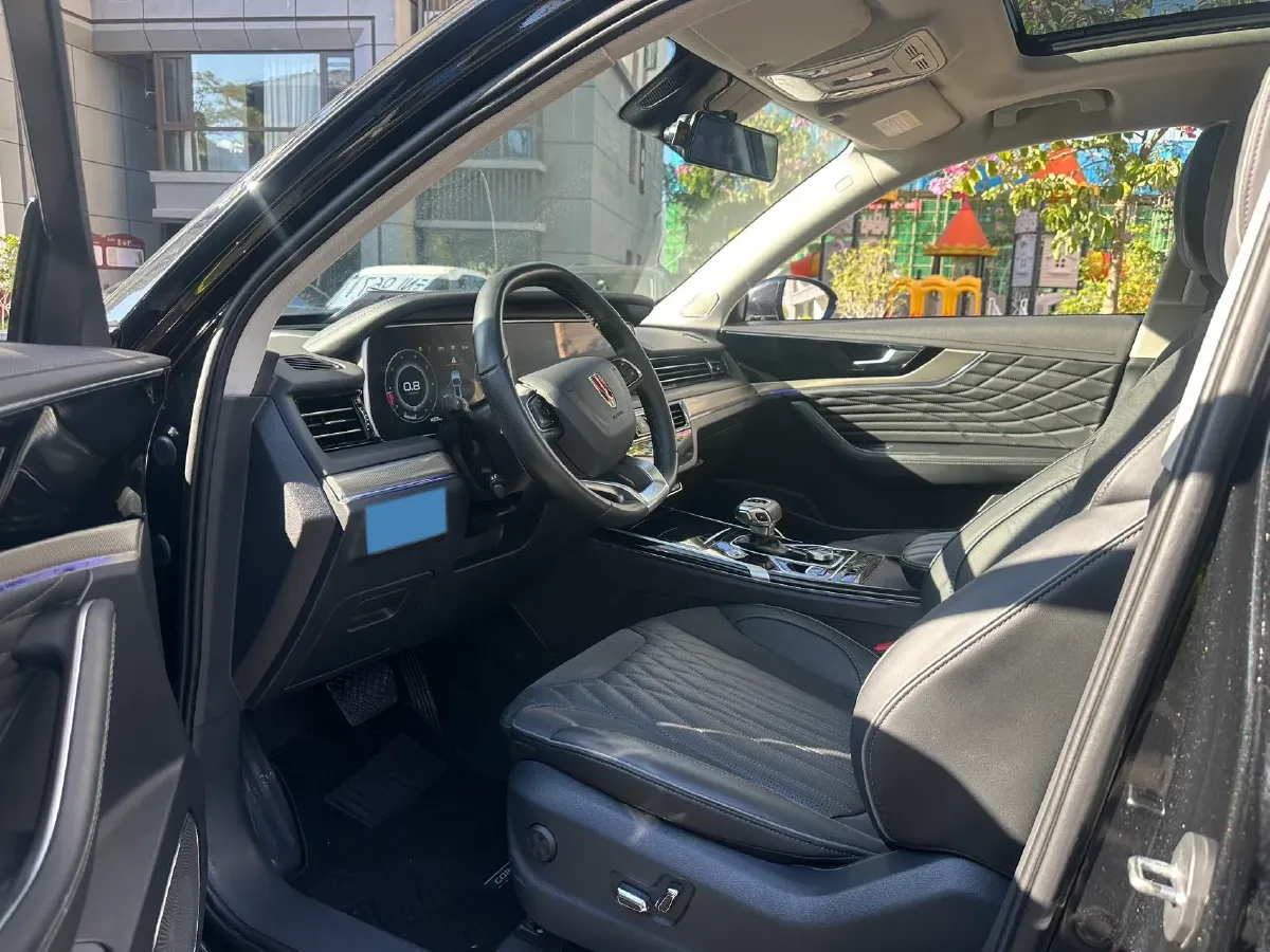 2022 HongQi HS5 2.0T 224HP L4 6AT,autocango,china used car exporter,china ev exporter,chinese used car exporter,chinese used ev exporter