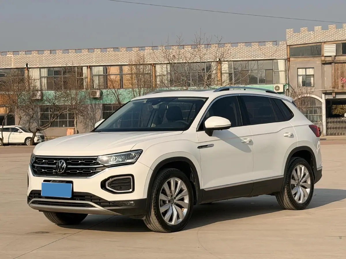 2022 Volkswagen Tayron 2.0T 220HP L4 7DCT