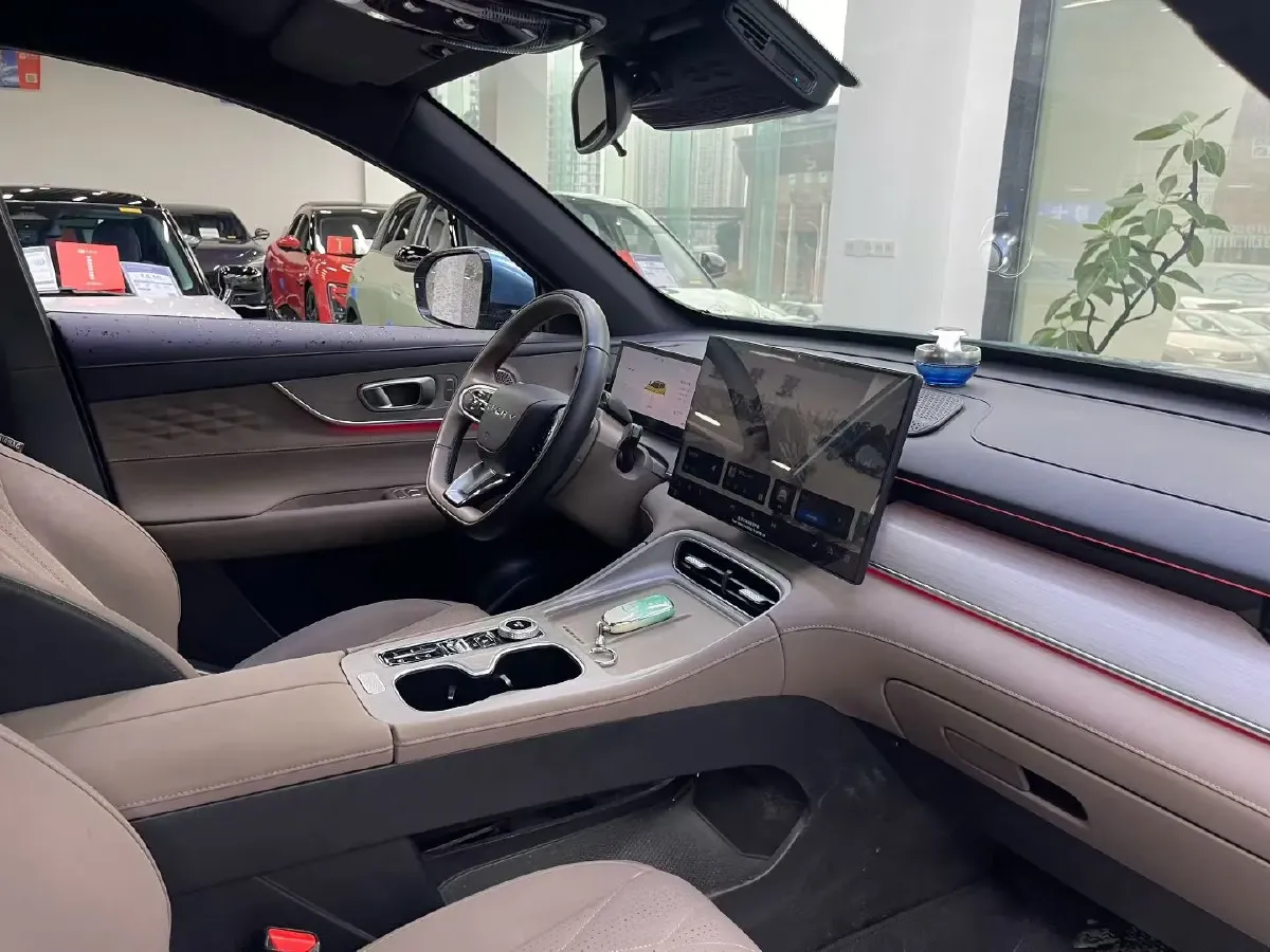 2025 Chery Tiggo8 PLUS C-DM 1.5T 156HP L4 1DHT PHEV,autocango,china used car exporter,china ev exporter,chinese used car exporter,chinese used ev exporter