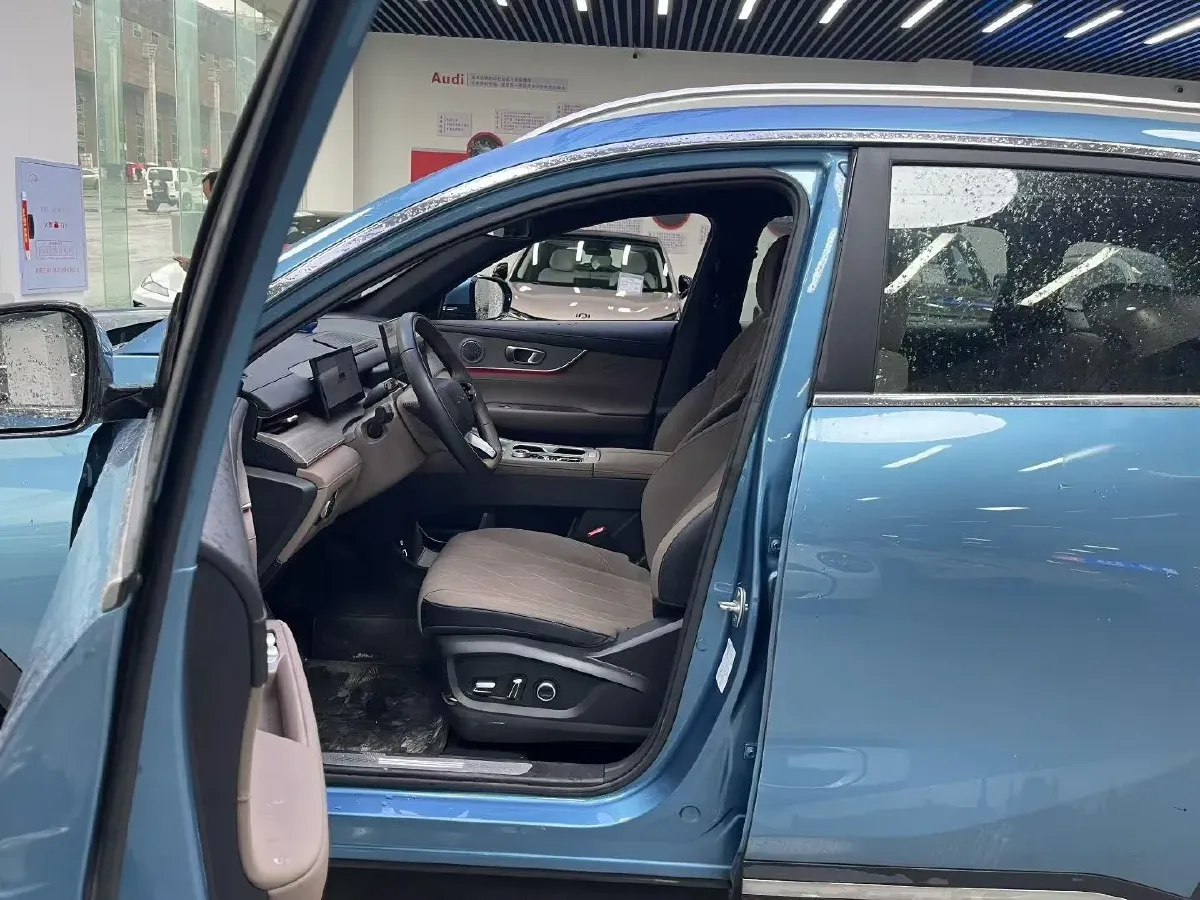 2025 Chery Tiggo8 PLUS C-DM 1.5T 156HP L4 1DHT PHEV,autocango,china used car exporter,china ev exporter,chinese used car exporter,chinese used ev exporter