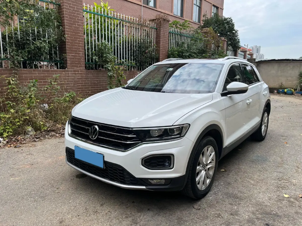 2020 Volkswagen T-Roc 1.4T 150HP L4 7DCT
