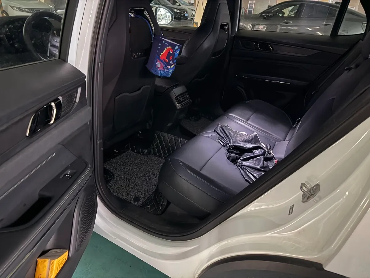 2021 LYNK&CO 01 EM-P 1.5T 180HP L3 7DCT PHEV 17.7KWH,autocango,china used car exporter,china ev exporter,chinese used car exporter,chinese used ev exporter