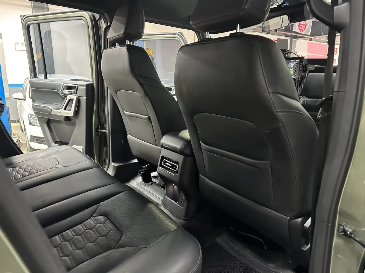 2024 212 212 T01 2.0T 252HP L4 8AT,autocango,china used car exporter,china ev exporter,chinese used car exporter,chinese used ev exporter