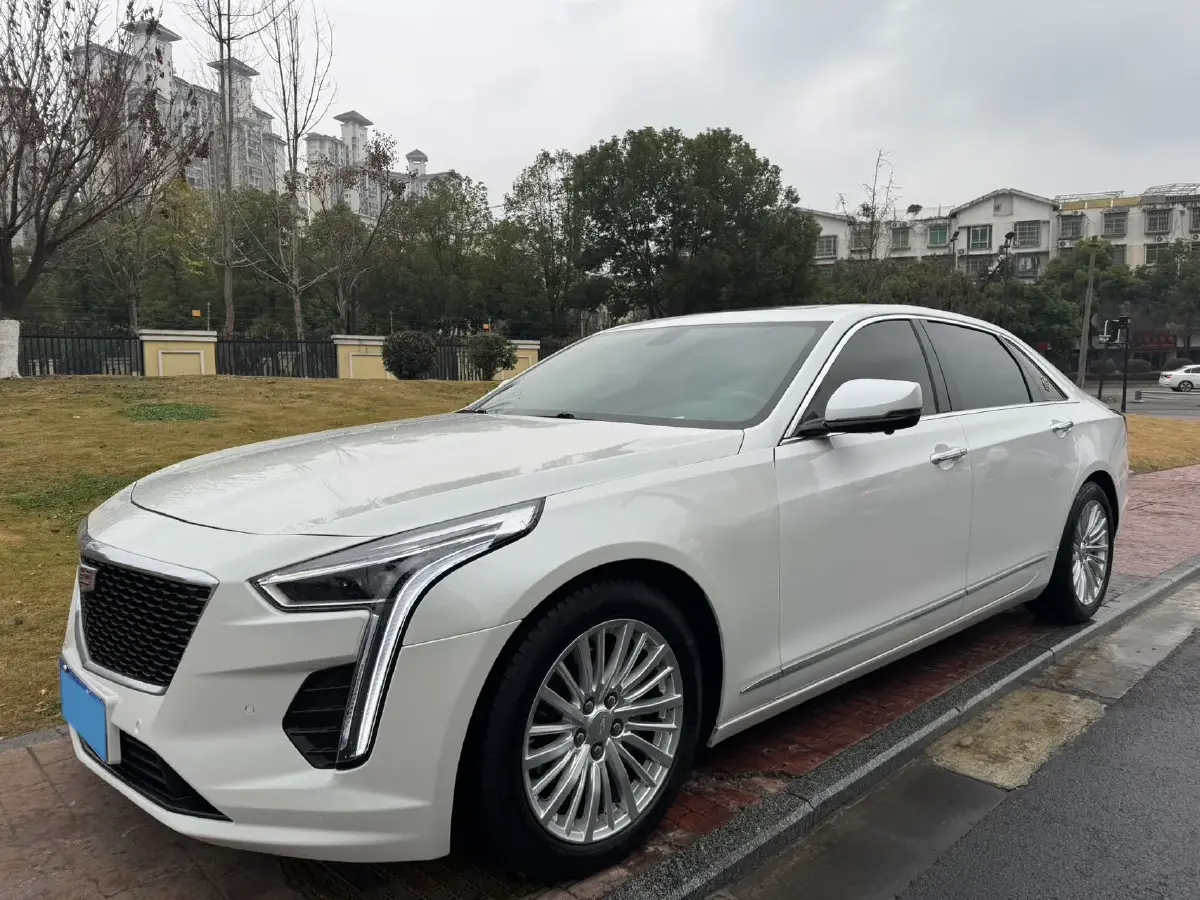2020 Cadillac CT6 2.0T 241HP L4 10AT
