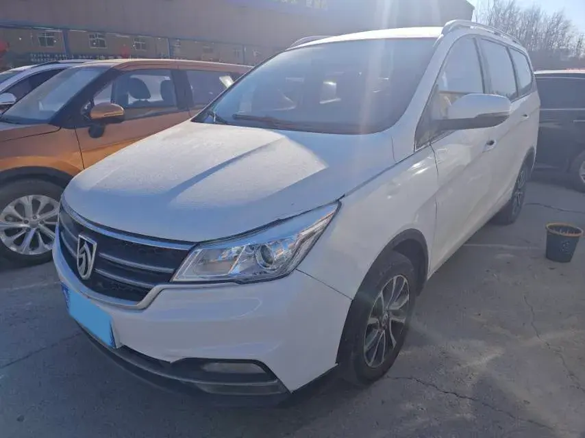 2019 BaoJun 730 1.5L 105HP L4 6MT