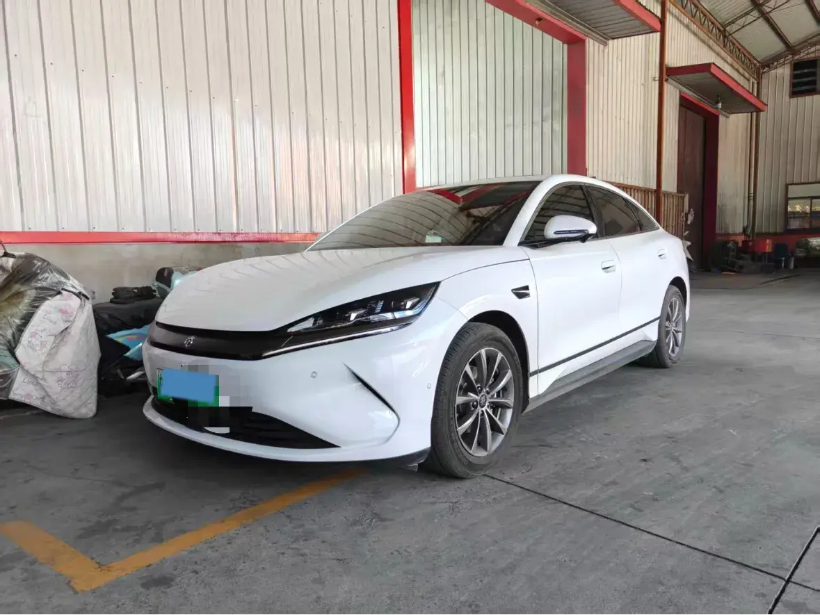 2025 BYD QinL BEV