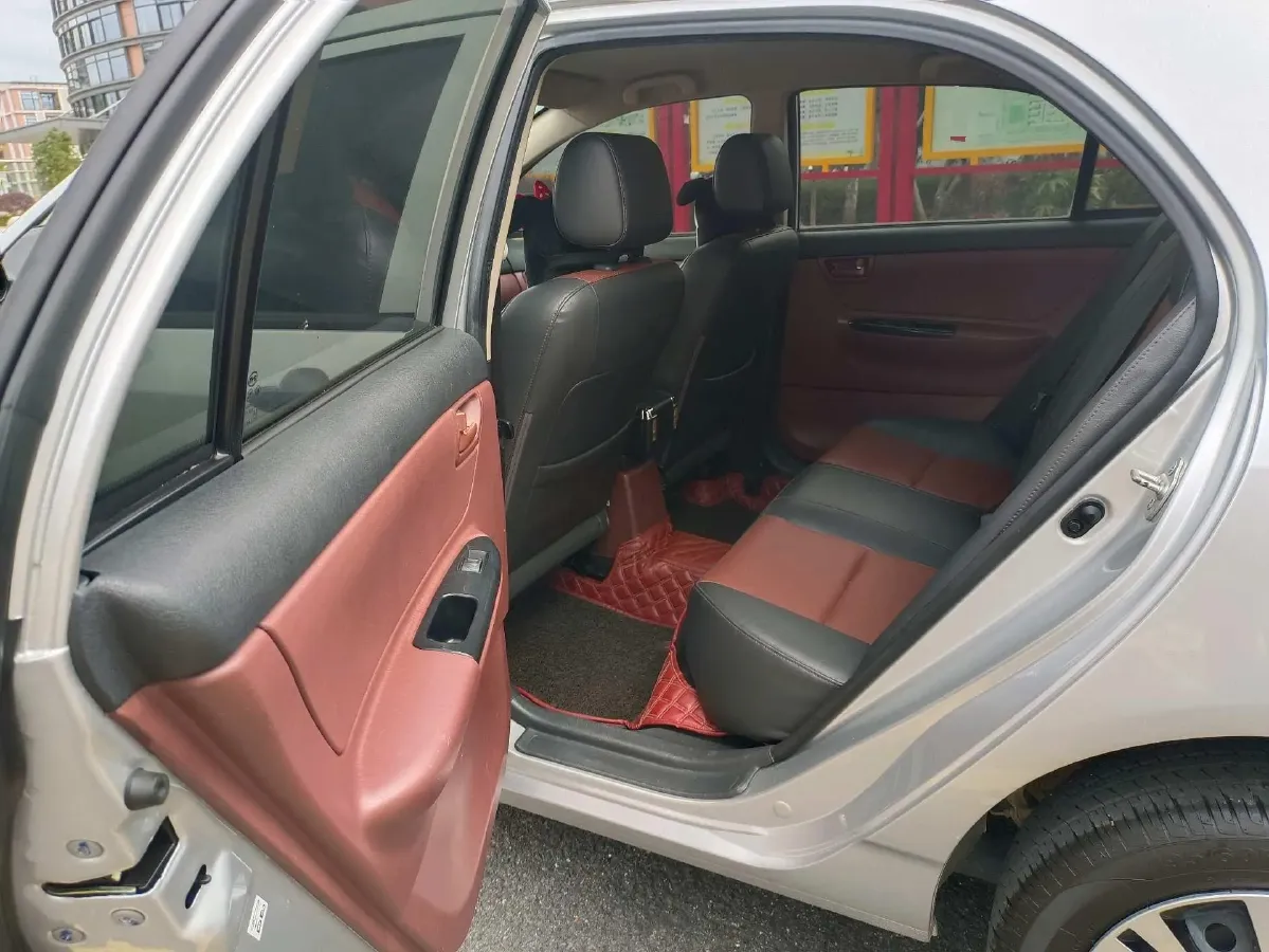 2013 FAW Vita V5 1.5L 102HP L4 5MT,autocango,china used car exporter,china ev exporter,chinese used car exporter,chinese used ev exporter